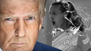 El gobierno estadounidense pretende que el futbol internacional siga esa misma línea, promoviendo que se prohíba a jugadoras transgénero.