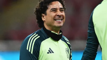 Guillermo Ochoa será el primer futbolista que milita en Europa en integrarse al grupo dirigido por Javier Aguirre.
