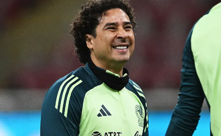 Guillermo Ochoa será el primer futbolista que milita en Europa en integrarse al grupo dirigido por Javier Aguirre.