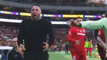 Antonio Mohamed, protagonizó su propio episodio al realizar gestos obscenos hacia el conjunto rival.