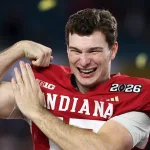 Con 22 años y raíces cubano-estadounidenses, llegó con los Indiana Hoosiers, donde protagonizó una temporada 2025 histórica.