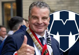 Desde Europa señalan que Te Kloese también tendría ofertas desde Inglaterra.